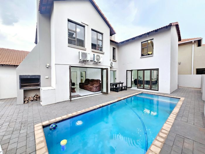 For Sale: House in Monavoni with pool, inverter, and secure estate amenities.