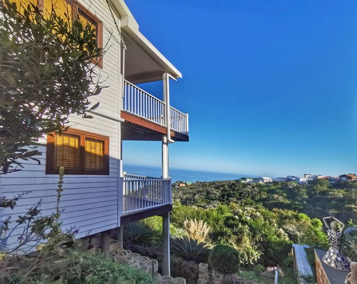 Herolds Bay House For Sale: Ocean views, spacious balconies, flexible living options.