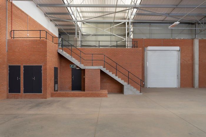 To Rent: Versatile 290m² Industrial Space in Modderfontein Industrial with Security Features.