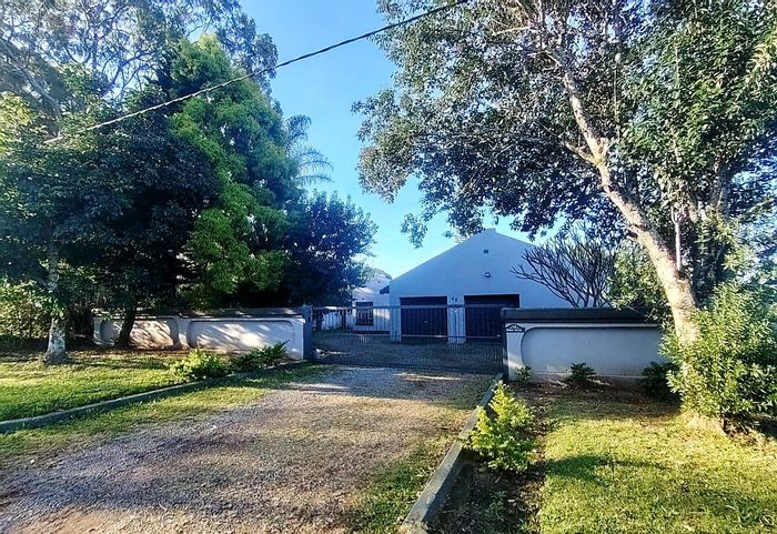 4-Bedroom House with Flatlet, Double Garage, and Large Yard in Berlin For Sale