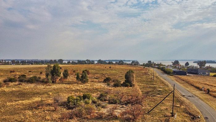 Vacant Land Residential in Vaal Marina Central For Sale - Wildlife, views, and off-grid potential.