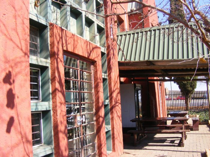 Commercial Offices To Rent in Centurion Central with secured parking and fibre connectivity.