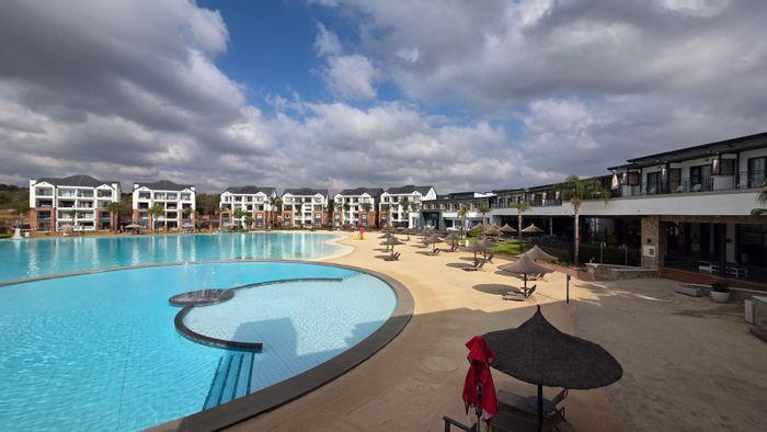 Apartment To Rent in Willow Park Manor with pool, gym, and secure parking.