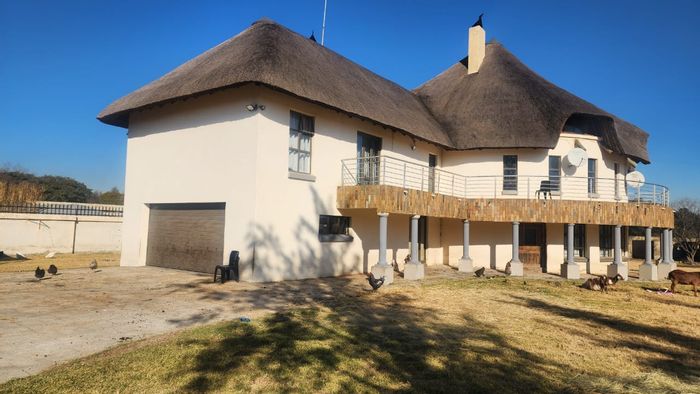 Glen Austin AH House For Sale: 4 beds, rental units, expansive land, investment potential.