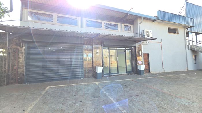Commercial space to rent in Laudium: flexible layout, fiber internet, ample parking.