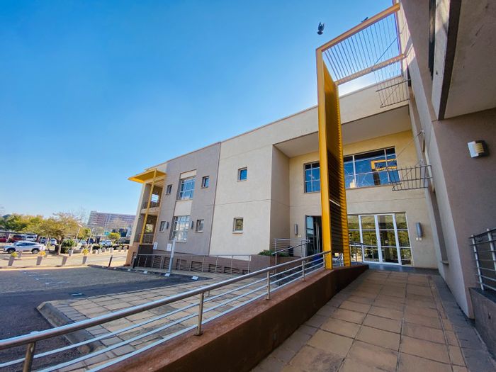 Commercial office in Die Hoewes, To Rent with ample parking and security features.