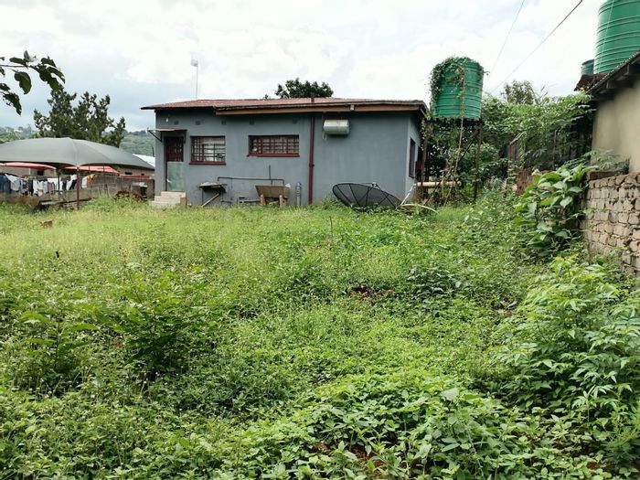 3-bedroom house for sale in Thohoyandou Rural, near UNIVEN and KHORONI hotel.