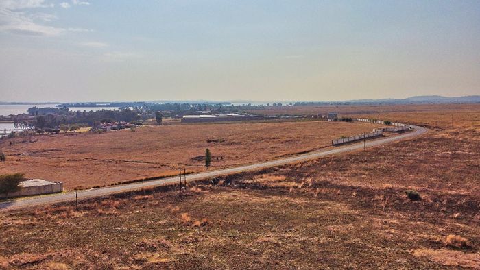 Vacant Land Residential in Vaal Marina Central For Sale - Wildlife, Views, Off-Grid Potential.