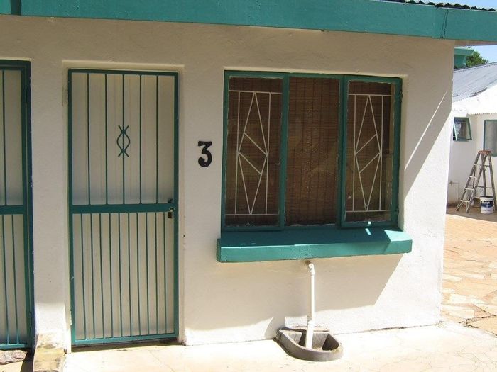 Mokopane Central House For Sale: 6 en-suite units, large erf, investment potential.