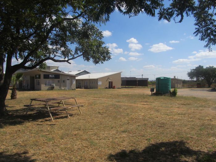 For Sale: House in Polokwane Industria, 4310m2 site with development potential.