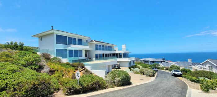 Ocean View Home with 5 Bedrooms in Pinnacle Point Golf Estate, For Sale