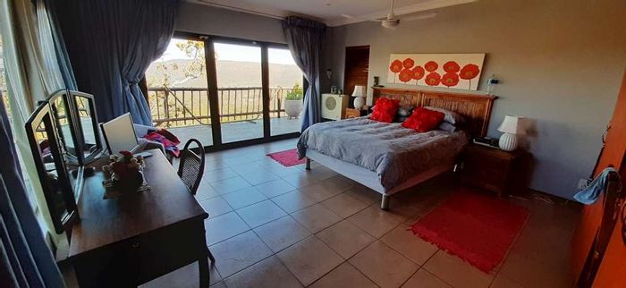 House For Sale in Highlands Wilderness Estate: 4 beds, pool, lapa, wildlife access.