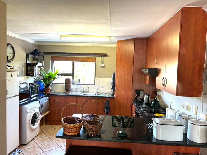 Property #ENT0246229, Apartment for sale in Sunninghill