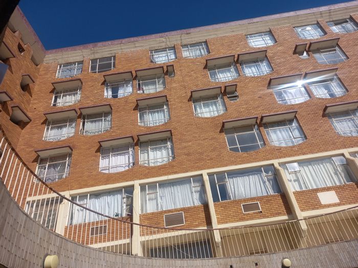 Property #ENT0248192, Apartment for sale in Kempton Park Central