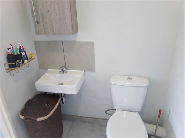 For Sale: Apartment in South Hills with 2 bedrooms, prepaid utilities, and parking.
