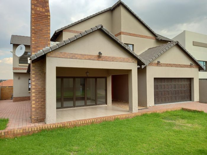 Property #ENT0250574, House rental monthly in Amberfield Manor