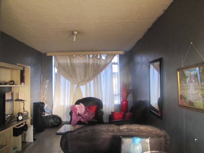 1.5 Bedroom Apartment for Sale in Pretoria West, near transport and amenities.