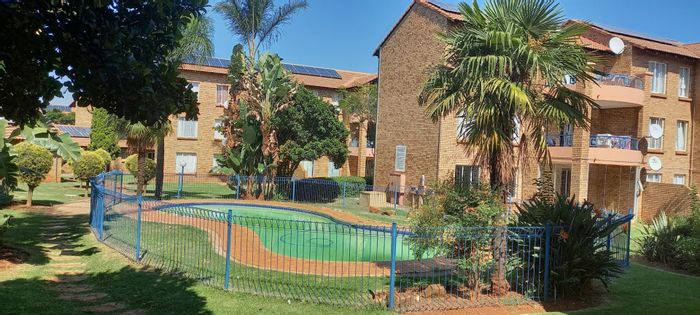 Die Hoewes: For Sale - 1BR Ground Floor Apartment with Pool and Tennis Court