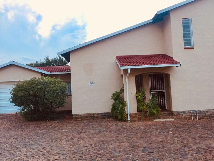 For Sale: Townhouse in Eldoraigne with pool, double garage, and 24-hour security.