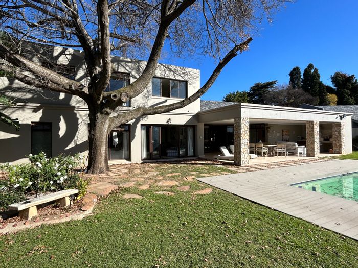 Modern 4-bed House with Gym, Pool, Generator in Bryanston - For Sale