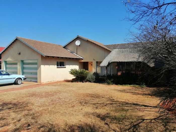 Property #ENT0254601, House for sale in Stilfontein Ext 4