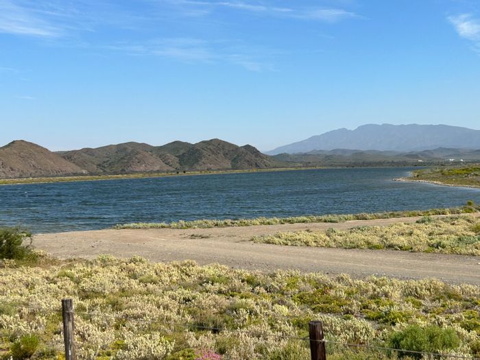 Ladismith Rural Farm For Sale: 3478 ha, 270 ha irrigated lucerne fields, river access.