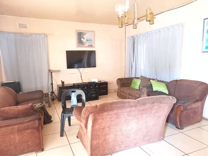 Property #ENT0254994, House for sale in Actonville