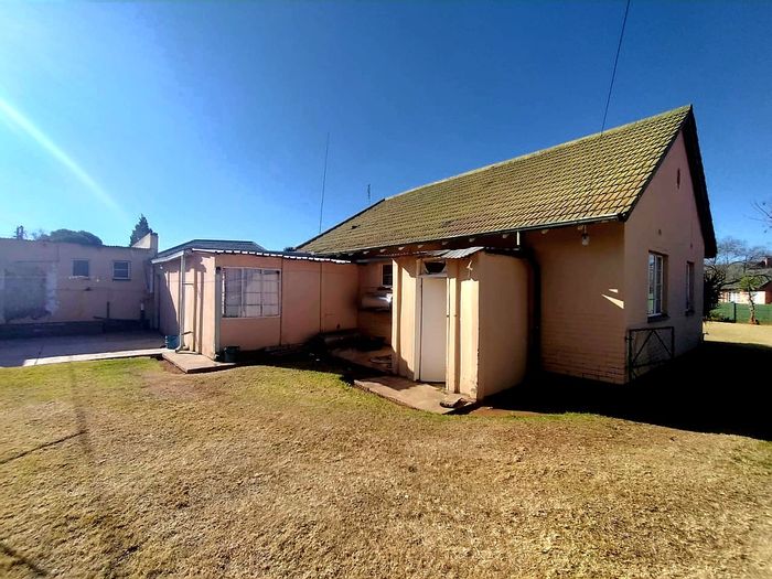 Property #ENT0255588, House for sale in Stilfontein Central