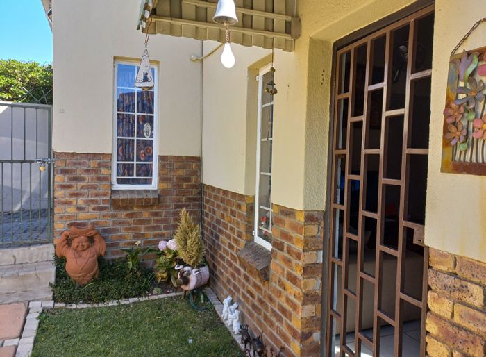 Property #ENT0255689, Townhouse for sale in Radiokop