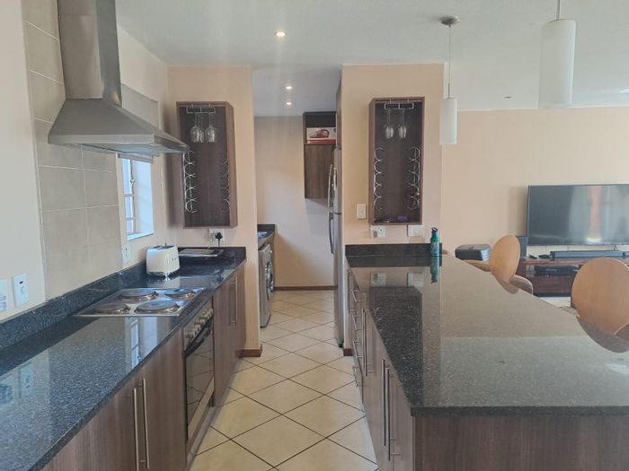 For Sale: Spacious 4-bedroom house in Mooikloof Ridge with garden and parks.