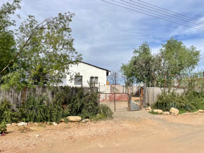 Property #ENT0257423, House for sale in Calitzdorp Central