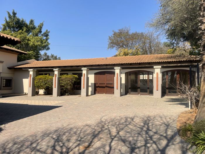 For Sale: Spacious 5-Bedroom House in Waterkloof with Pool and Wine Cellar.