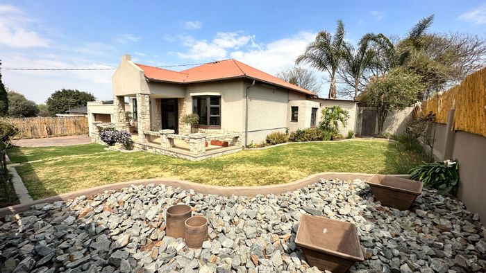 Property #ENT0258506, House for sale in Primrose
