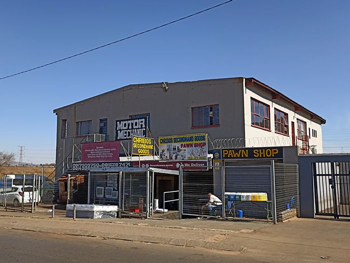 Eldorado Park Office For Sale: Versatile space with retail, storage, and panel beater.