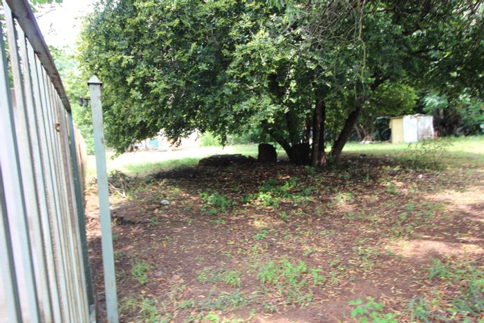 Vacant Land Residential in Modimolle Central For Sale, 1879m2, near schools and town.