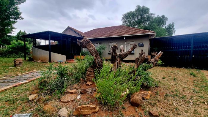 Property #ENT0261668, House for sale in Stilfontein Ext 3