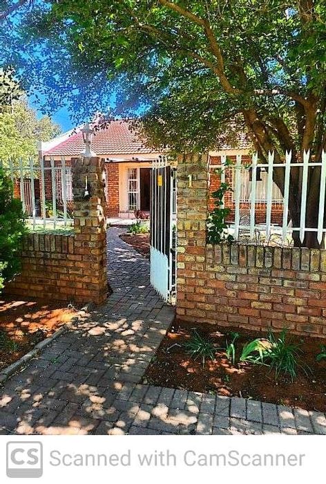 For Sale: Townhouse in Camelot with 3 beds, pool, and spacious living areas.