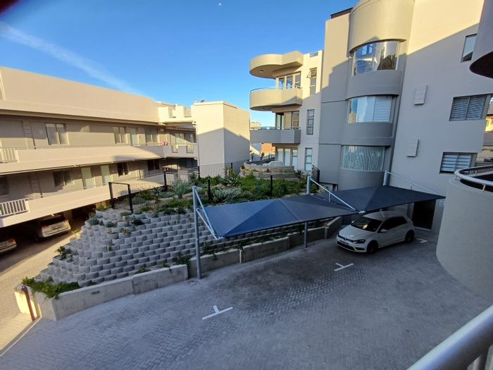 Island View Apartment For Sale: 3 bedrooms, lift access, large balcony, secure parking.