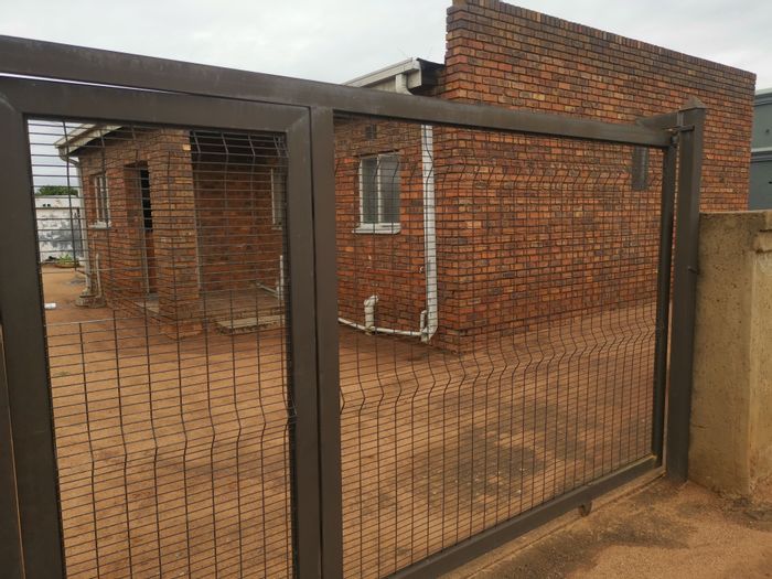 Property #ENT0263781, House for sale in Soshanguve Ext