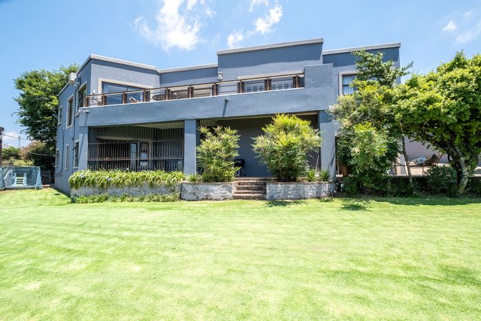 Northcliff Home for Sale: Spacious with Pool, Dual Living, Stunning Views!