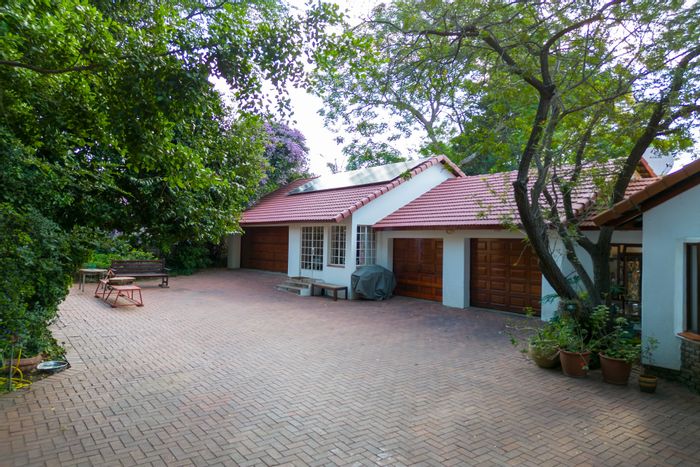 Property #ENT0263972, House for sale in Bryanston
