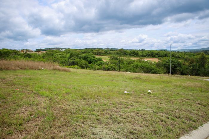 For Sale: Vacant Land Residential in Karino, ideal for development with expansive possibilities.