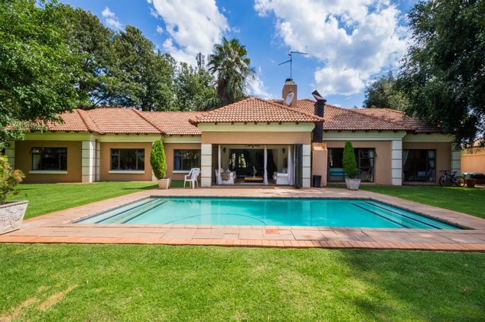 For Sale: Spacious 4-Bedroom House in Benoni North with Pool and Double Garage.