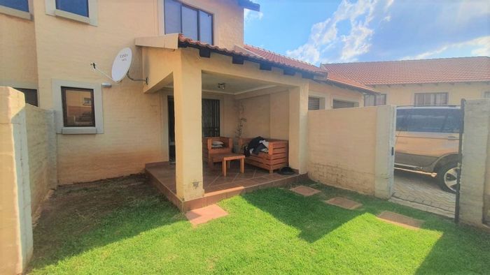 Property #ENT0266642, Townhouse for sale in Country View Estate