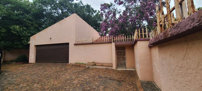 Property #ENT0266857, House for sale in Edenvale Central
