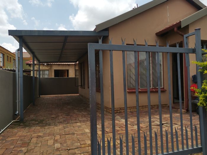 Property #ENT0267101, House for sale in Soshanguve Ext