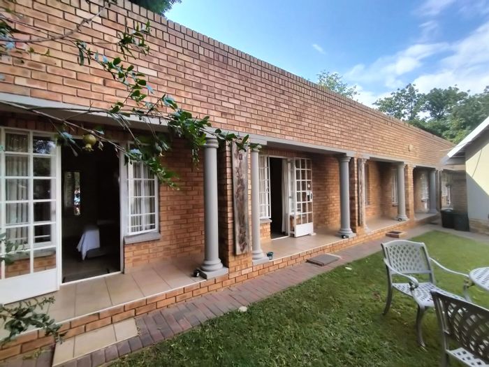 Property #ENT0267573, Guest House for sale in Wilkoppies
