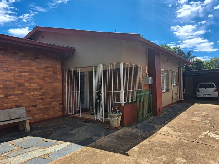 Charming 2-Bed Pretoria North House For Sale with Garden and Versatile Flatlet