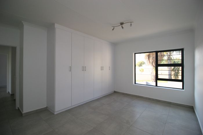 Radiokop House For Sale: 3-4 bedrooms, private garden, double garage, low maintenance.