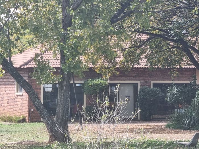 Raslouw Farm For Sale: 2.5 hectares, ideal for development near Ruimte Road.